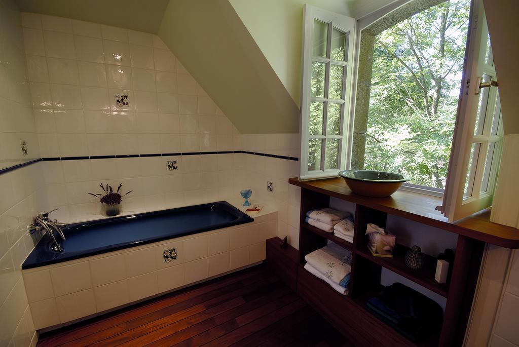 La Grande Sauvagere Bed & Breakfast Saint-Pierre-de-Plesguen Rom bilde